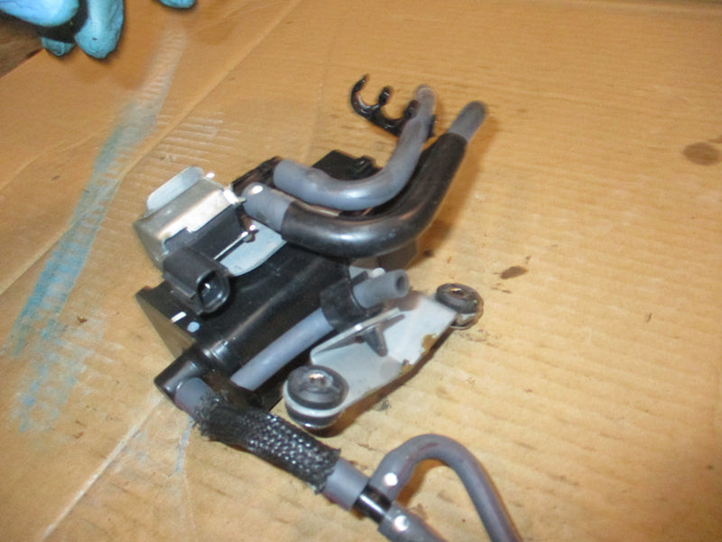 Yamaha 200hp 4 stroke outboard solenoid valve and air canister (6C5-86120-00)