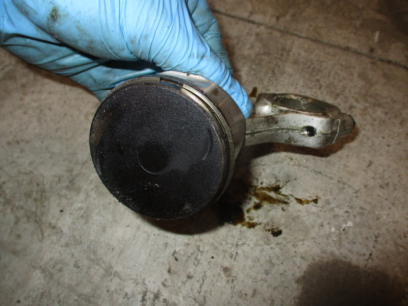 Yamaha 15hp 4 stroke outboard piston and rod (66M-11631-00-96)
