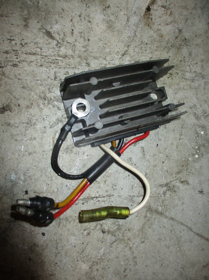 Johnson/Suzuki 15hp 4 stroke outboard rectifier regulator (5036261)