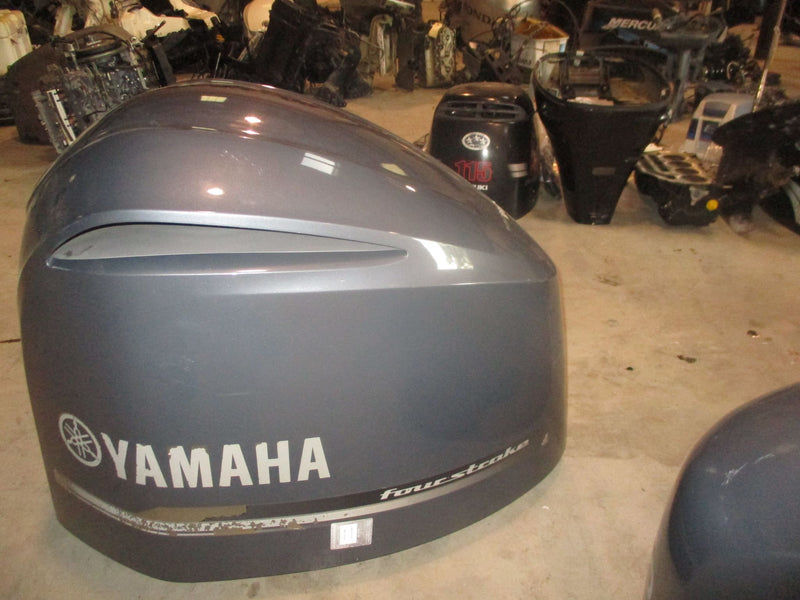 Yamaha 350hp 4 stroke outboard top cowling