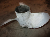 Load image into Gallery viewer, Evinrude 70hp 2 stroke outboard aluminum propeller (13x19)
