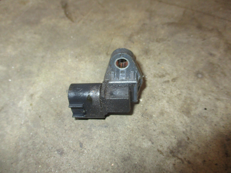 Suzuki DF140 140hp outboard CAM position sensor (33220-76G02)
