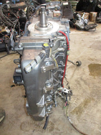 Load image into Gallery viewer, Suzuki DT115 115hp outboard crankcase powerhead
