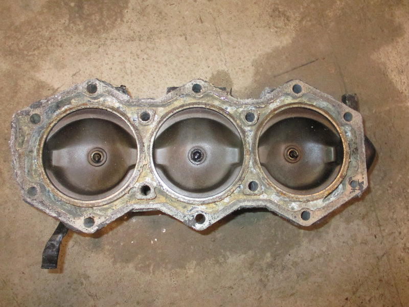 Johnson VRO 150hp 2 stroke outboard cylinder head (328324)