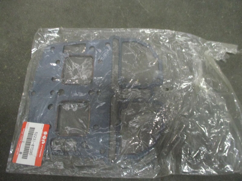 NEW OEM Suzuki outboard gasket (52231-87D30)