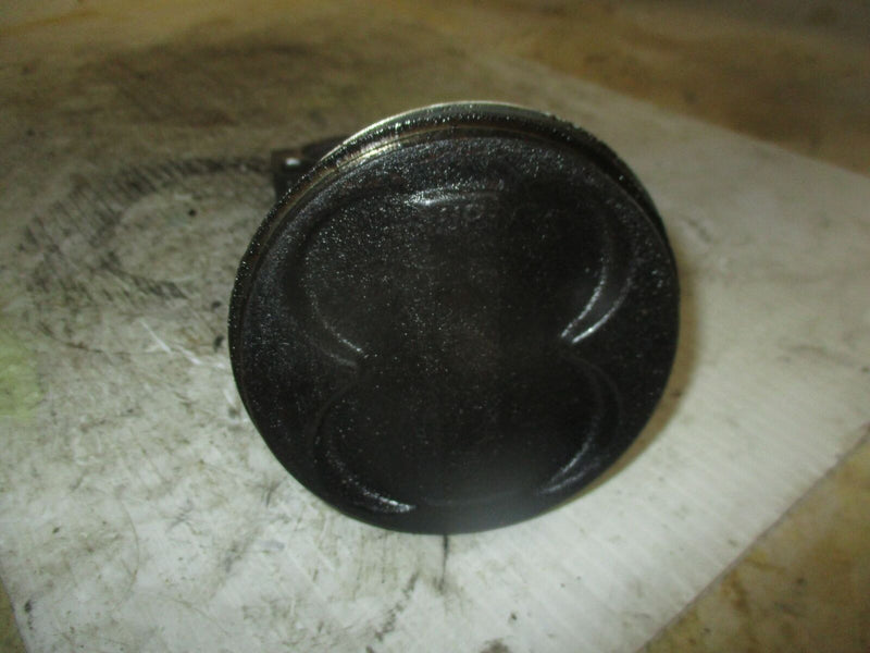 Yamaha 225hp 4 stroke outboard piston and rod (69J-11631-00-B0)