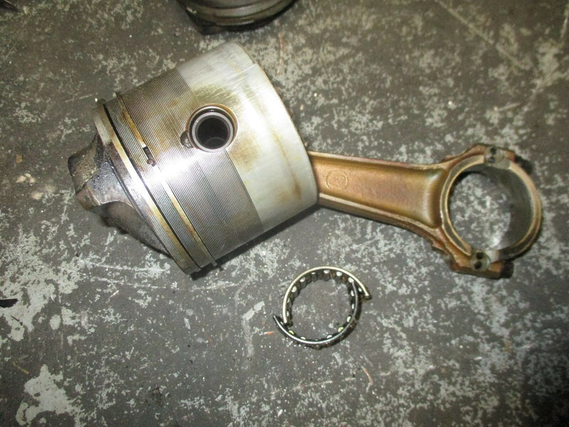1995 Johnson 88hp outboard piston and rod 328355 321712