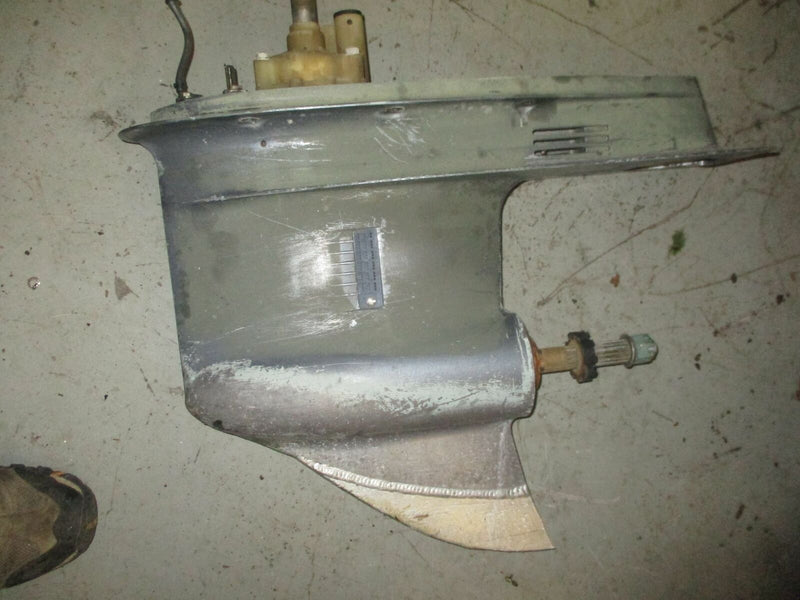Yamaha 115hp 2 stroke outboard lower unit with 25" shaft