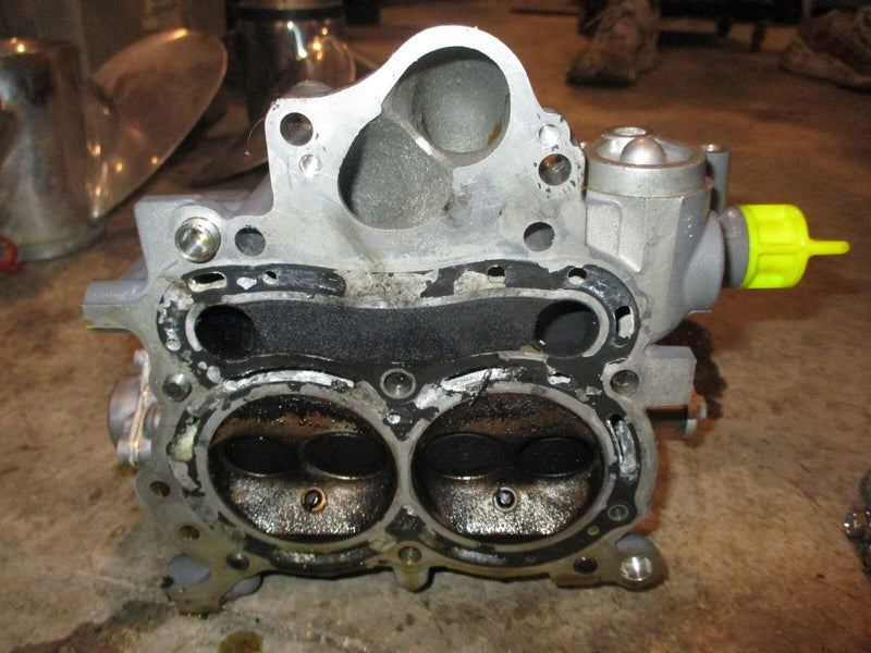 Suzuki DF20 20hp outboard cylinder head (11110-89L01)