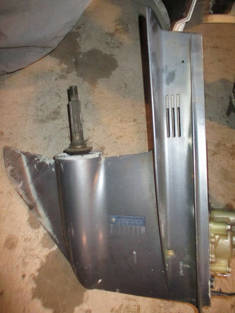 Yamaha 115hp 2 stroke outboard lower unit with 20" shaft
