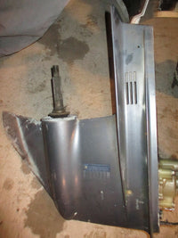 Load image into Gallery viewer, Yamaha 115hp 2 stroke outboard lower unit with 20" shaft
