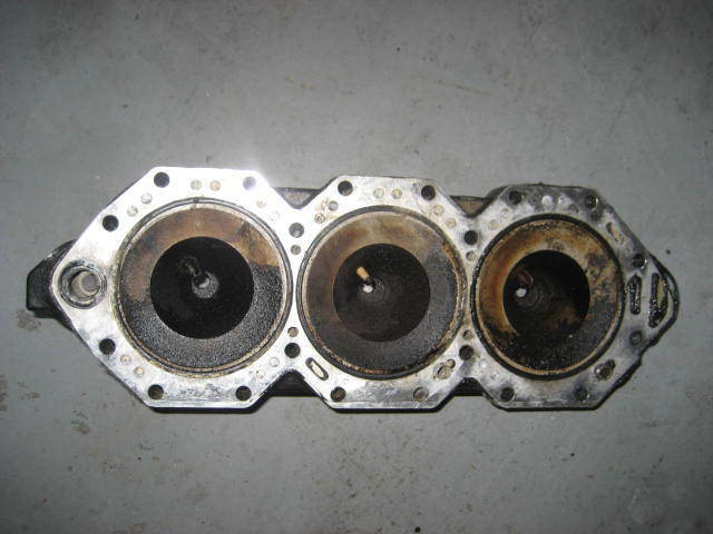 Johnson Evinrude Ficht 150 hp or 175 hp Port Cylinder Head 0439562